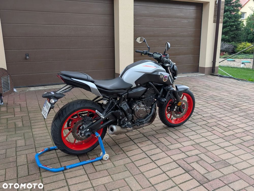 Yamaha MT - 4