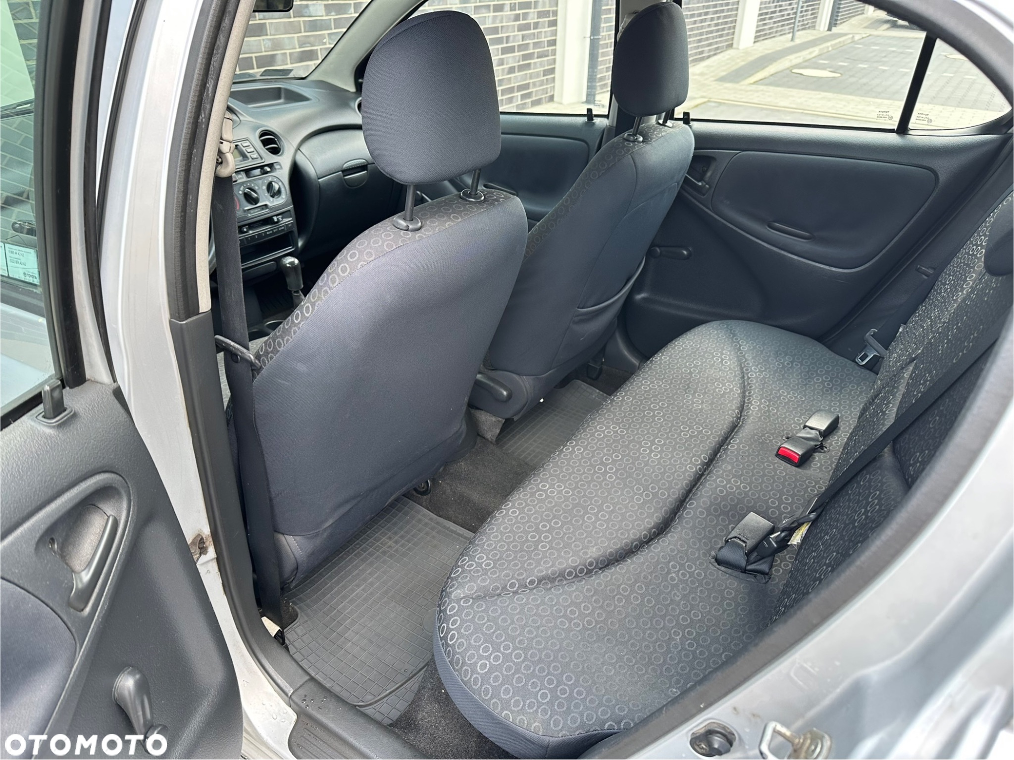 Toyota Yaris 1.3 Luna - 8