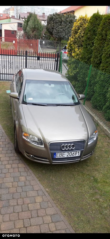 Audi A4 Limousine - 16