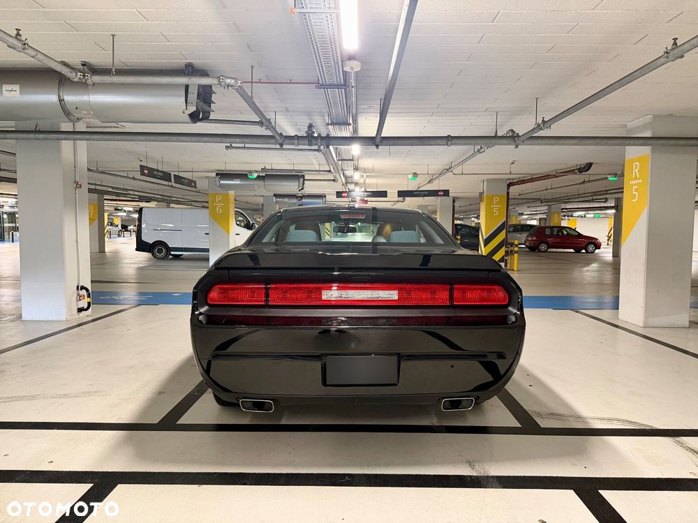 Dodge Challenger - 5