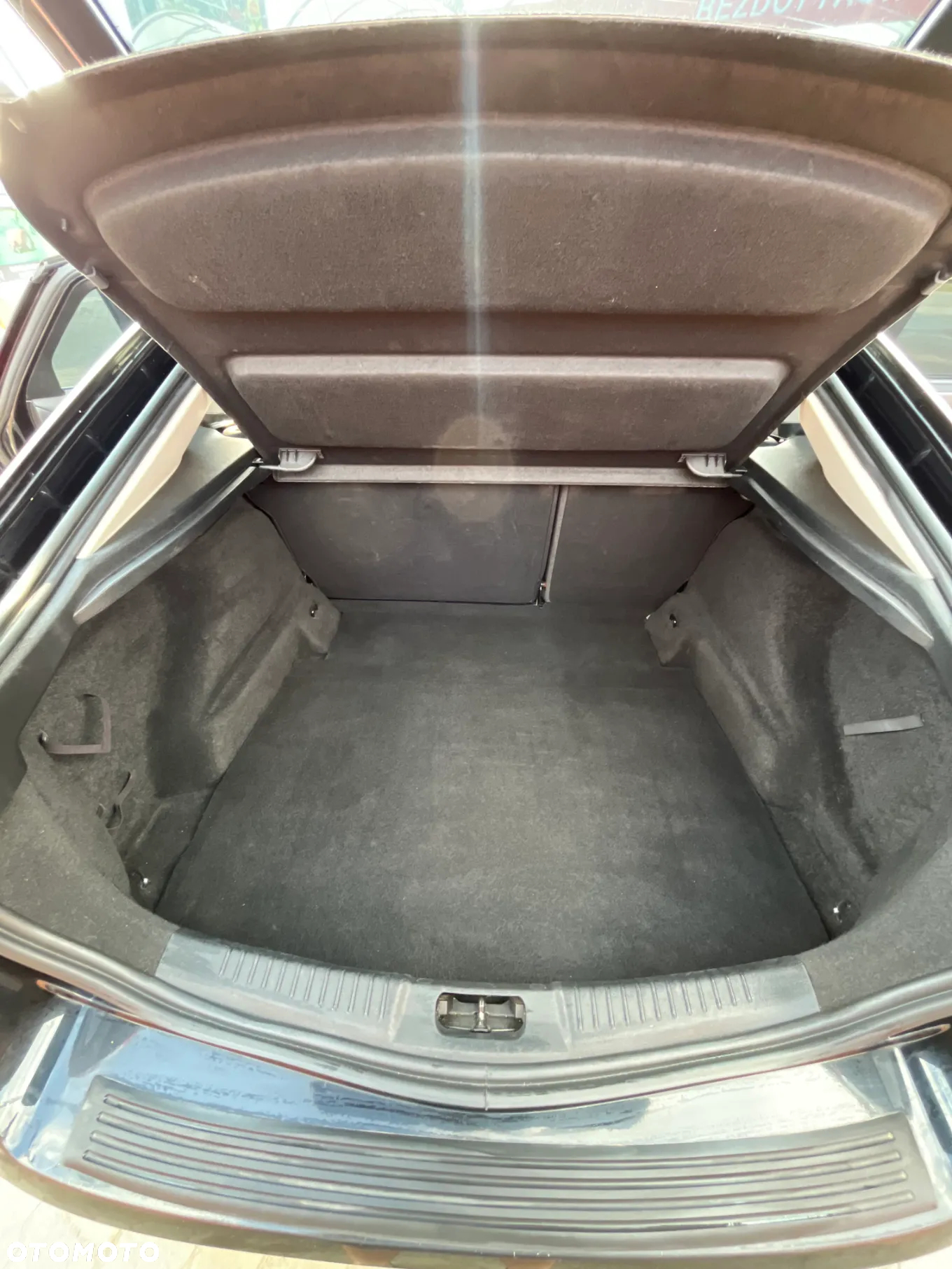 Ford Mondeo 1.6 T Ghia - 11