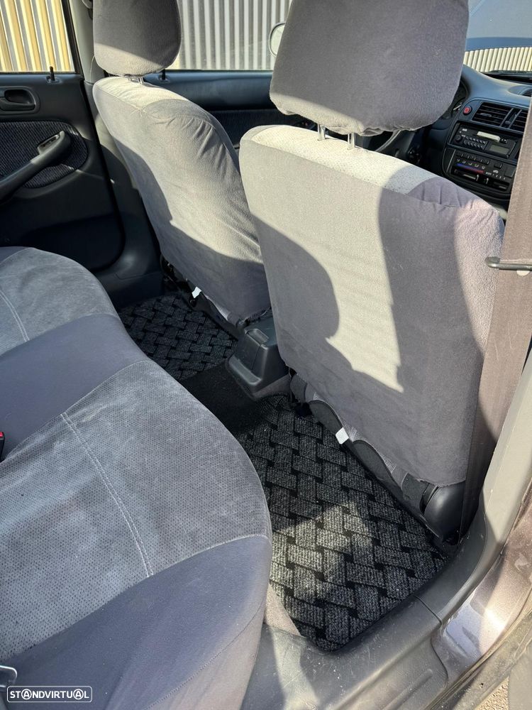 Honda Civic 1.5i LS - 14