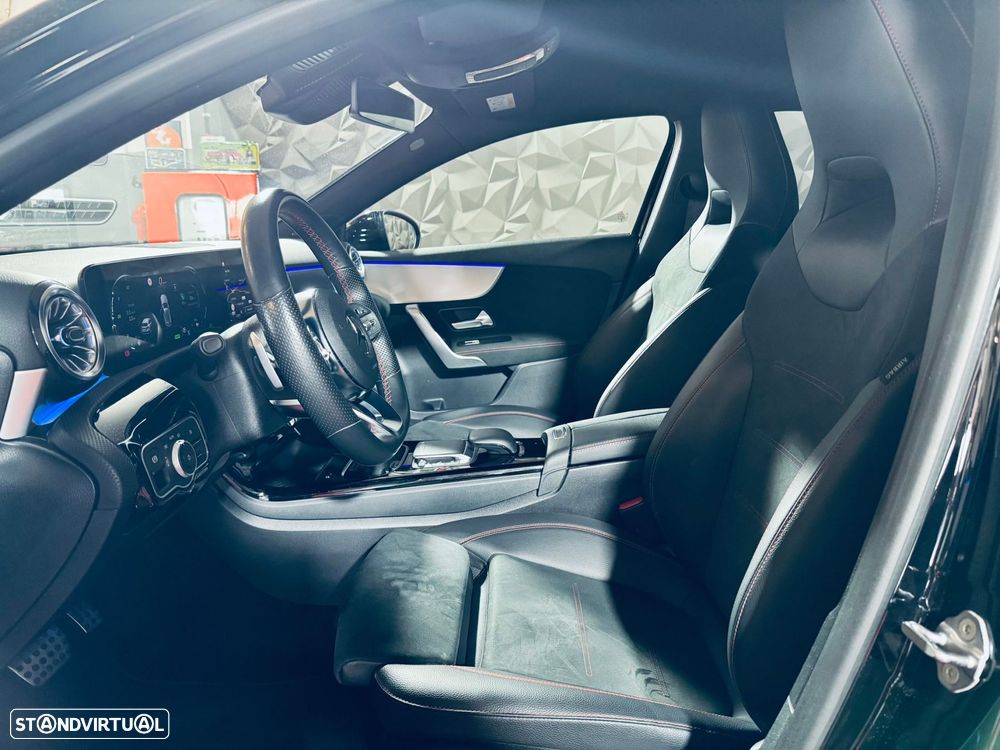 Mercedes-Benz A 250 e AMG Line - 17
