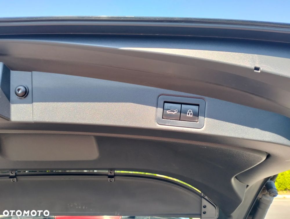 Toyota Corolla 1.8 Hybrid Touring Sports Trek - 13