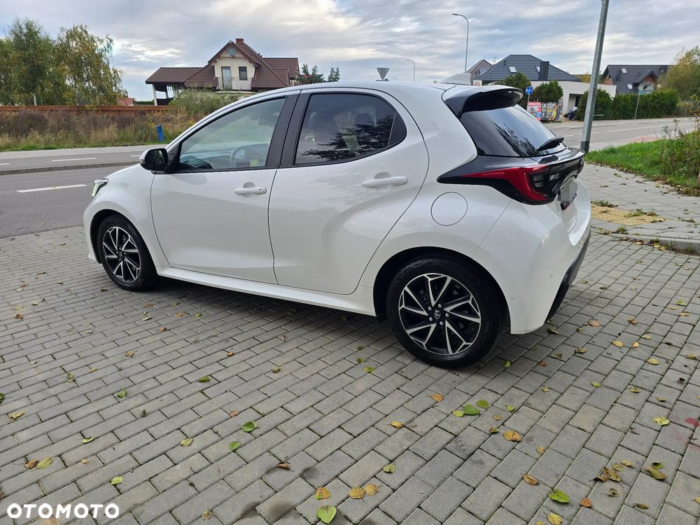 Toyota Yaris Hybrid 1.5 Style - 17