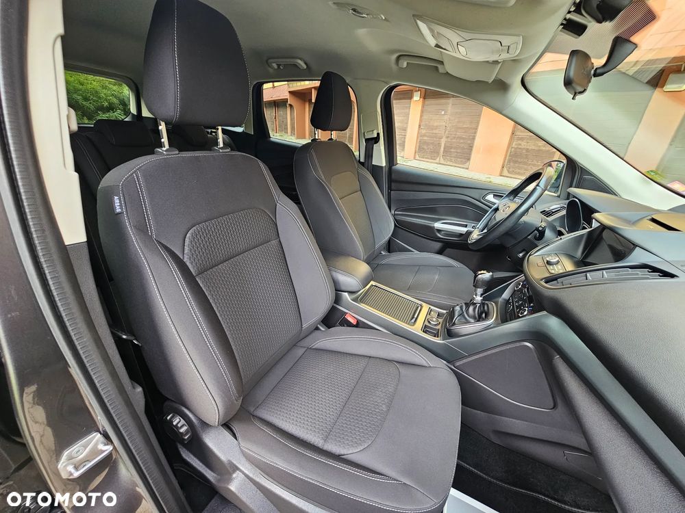 Ford Kuga - 21