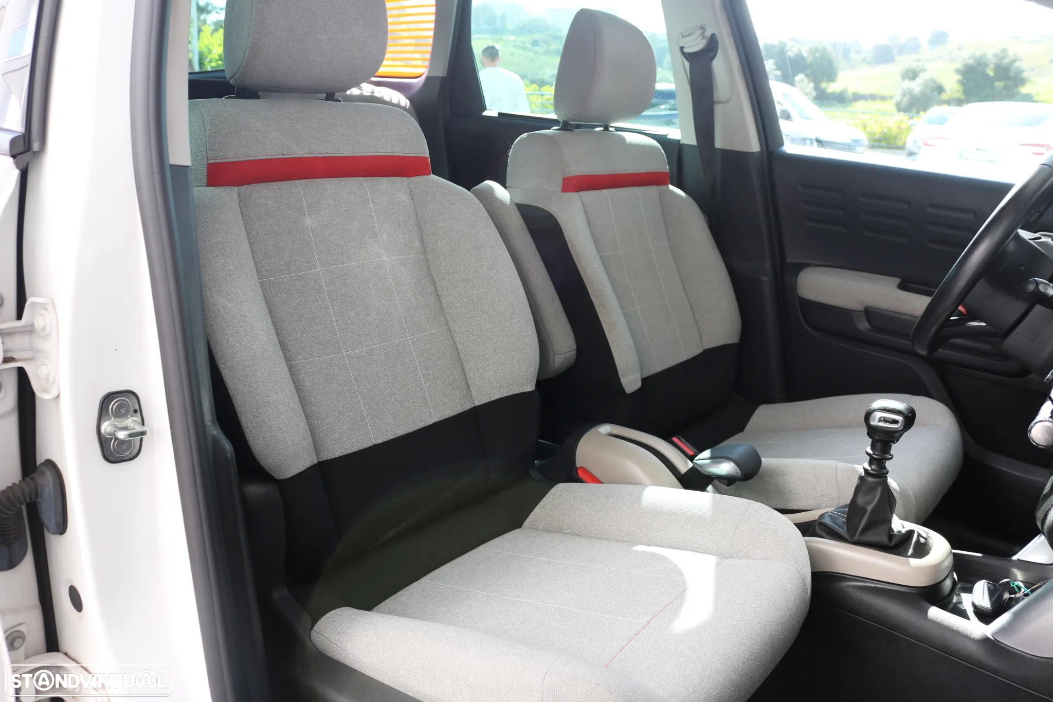 Citroën C3 Aircross 1.2 PureTech Shine - 14
