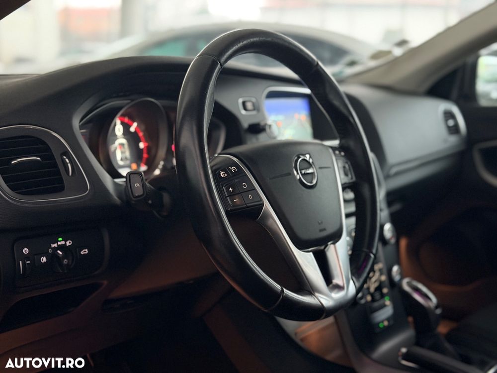 Volvo V40 D2 Geartronic Momentum - 12