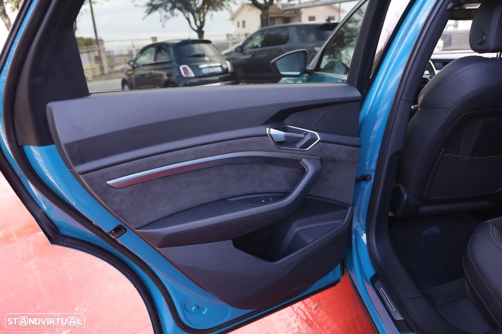 Audi e-tron 55 quattro S line - 17