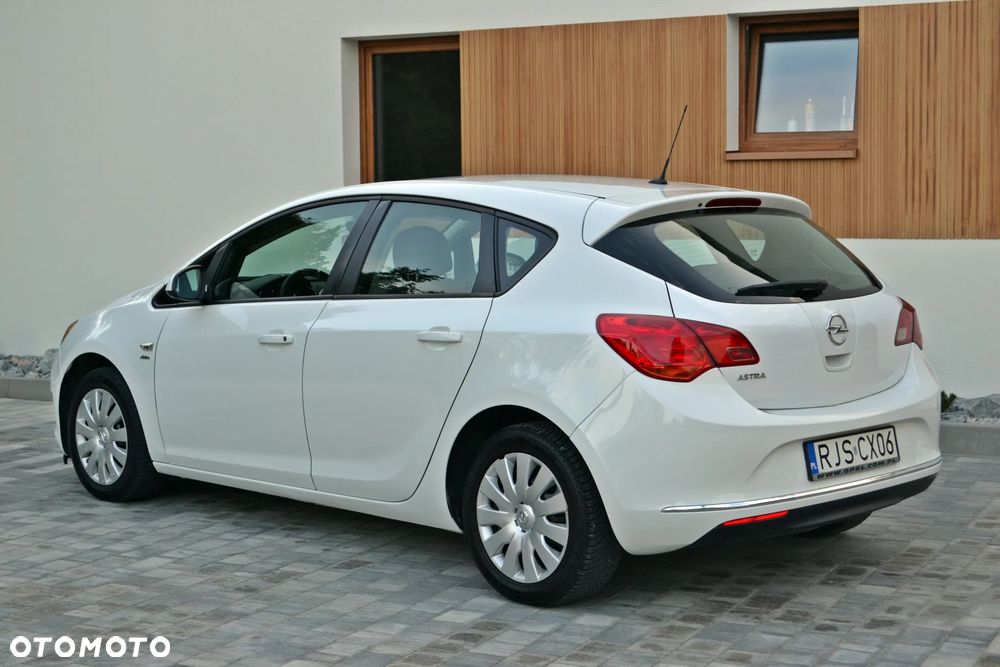 Opel Astra - 2