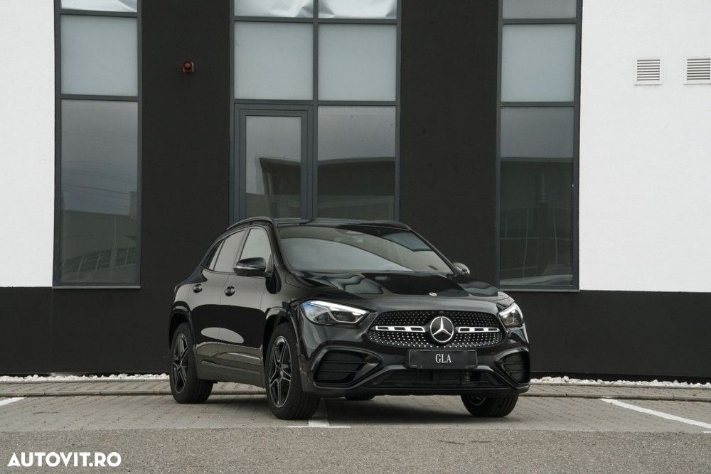 Mercedes-Benz GLA - 24