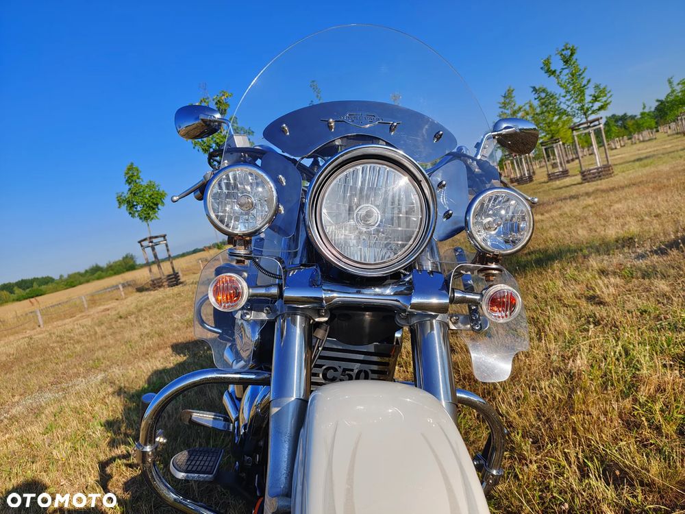 Suzuki VL 800 Volusia - Boulevard C50 - 24