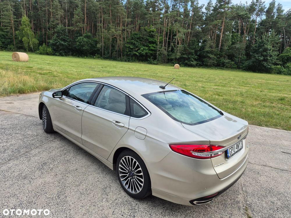 Ford Fusion - 12