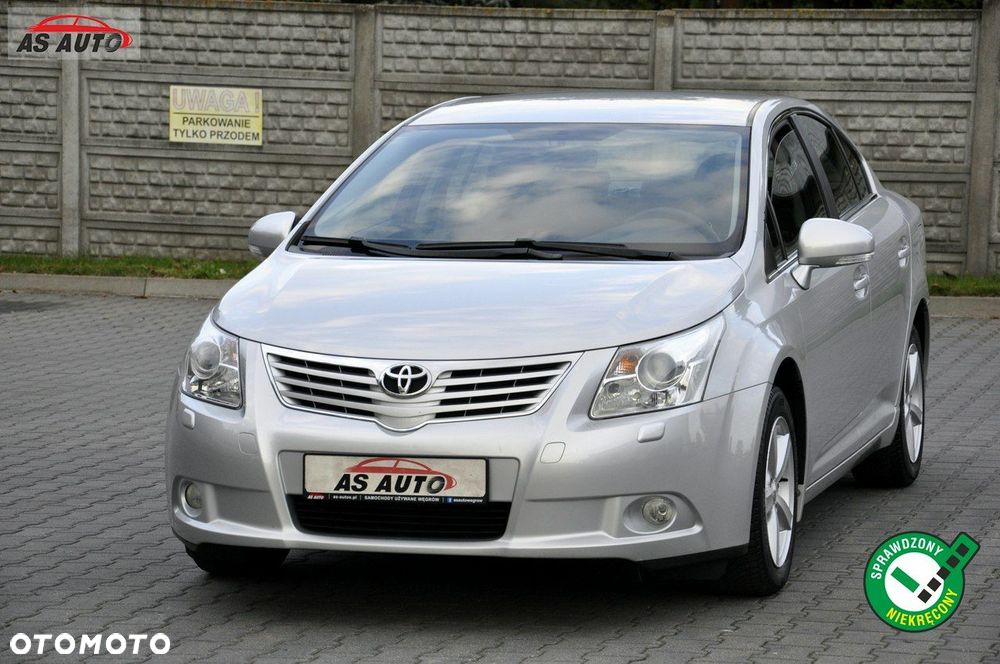 Toyota Avensis 1.8 Sol plus NAVI - 1