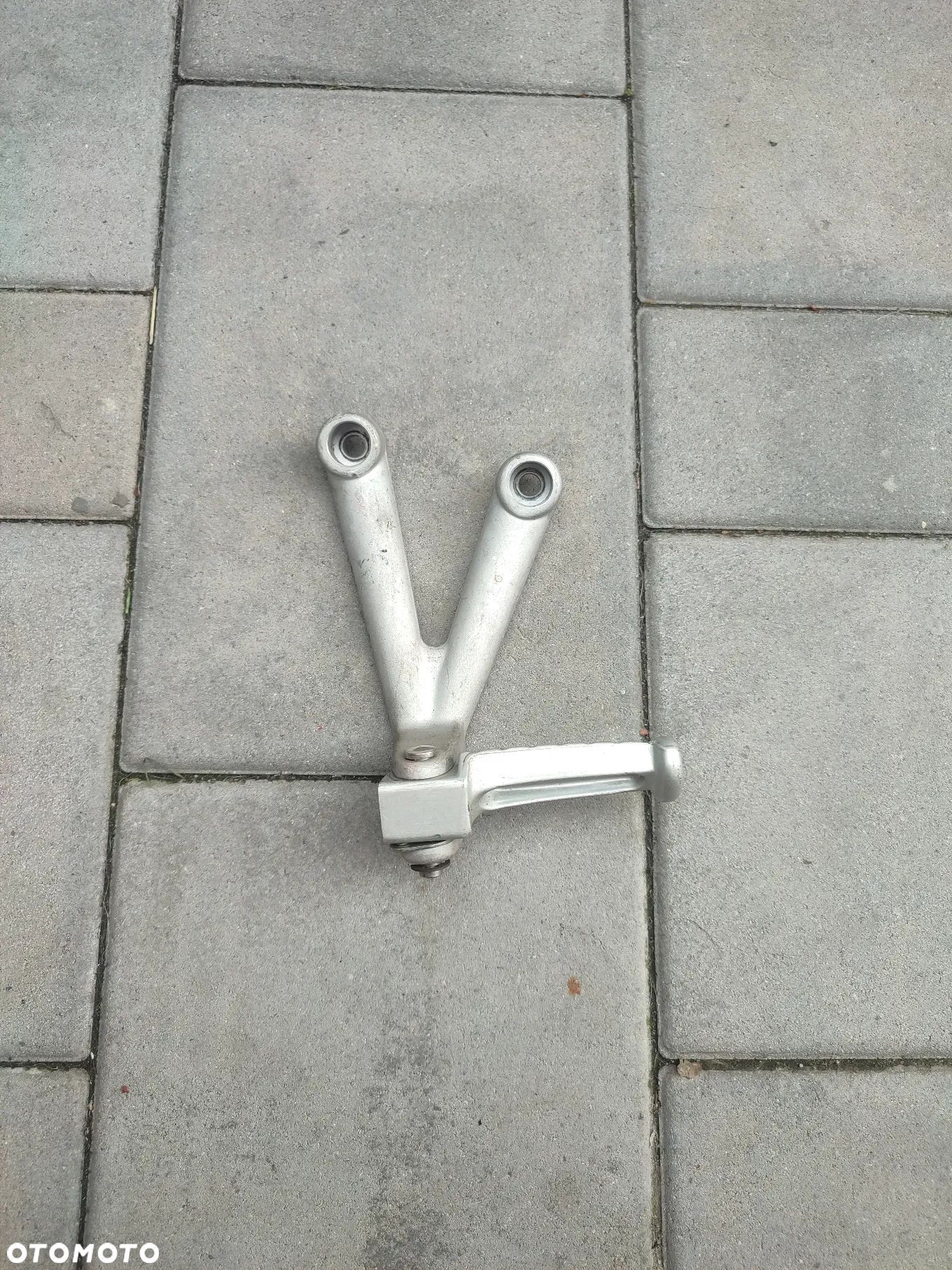 Set lewy tył, podnóżek pasażera Triumph Speed Triple 955 - 1