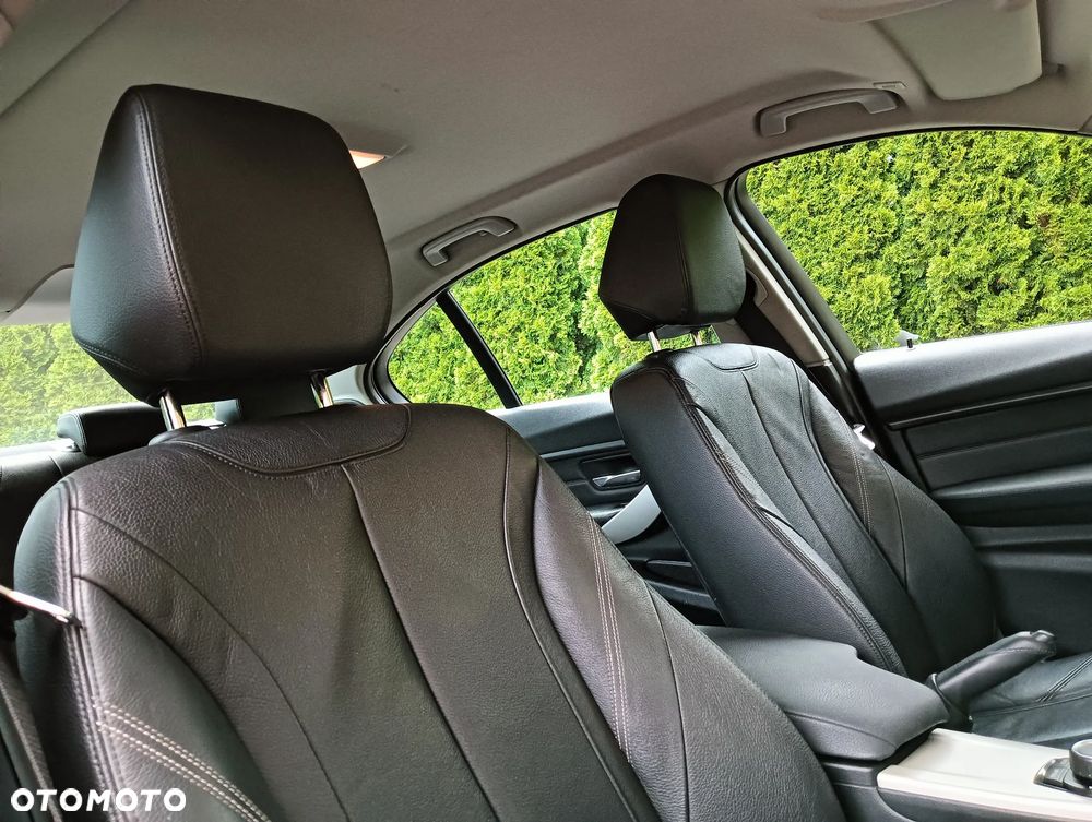 BMW Seria 3 - 25