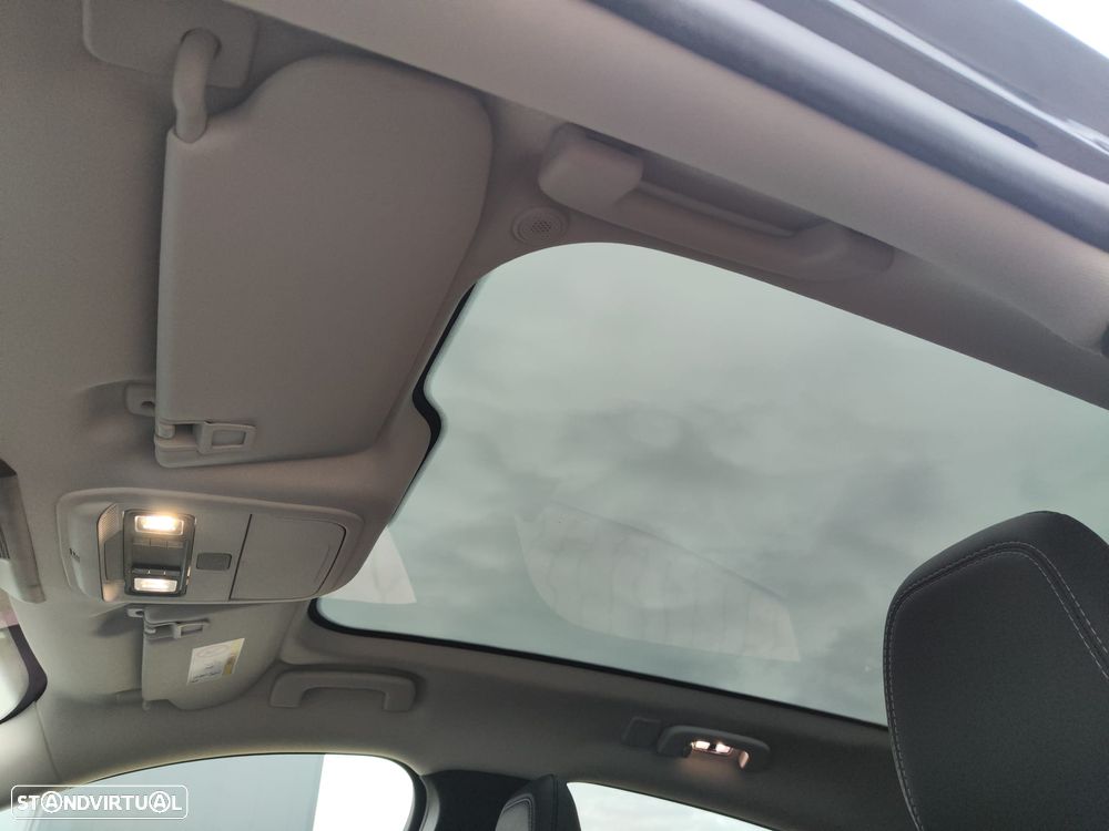 Ford Mustang Mach-E 75.7 kWh Base - 18