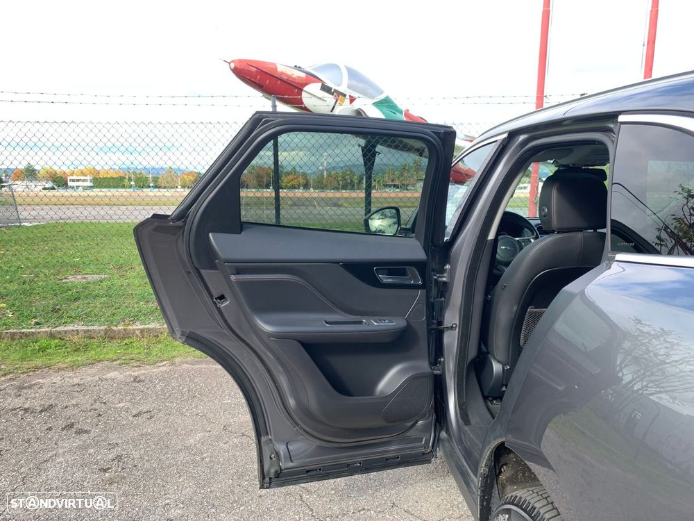 Jaguar F-Pace 2.0 i4D R-Sport Aut. - 37