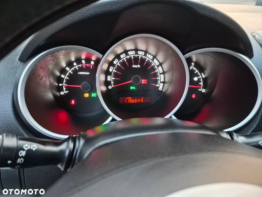 Kia Venga 1.4 CRDi 90 Dream-Team Edition - 8