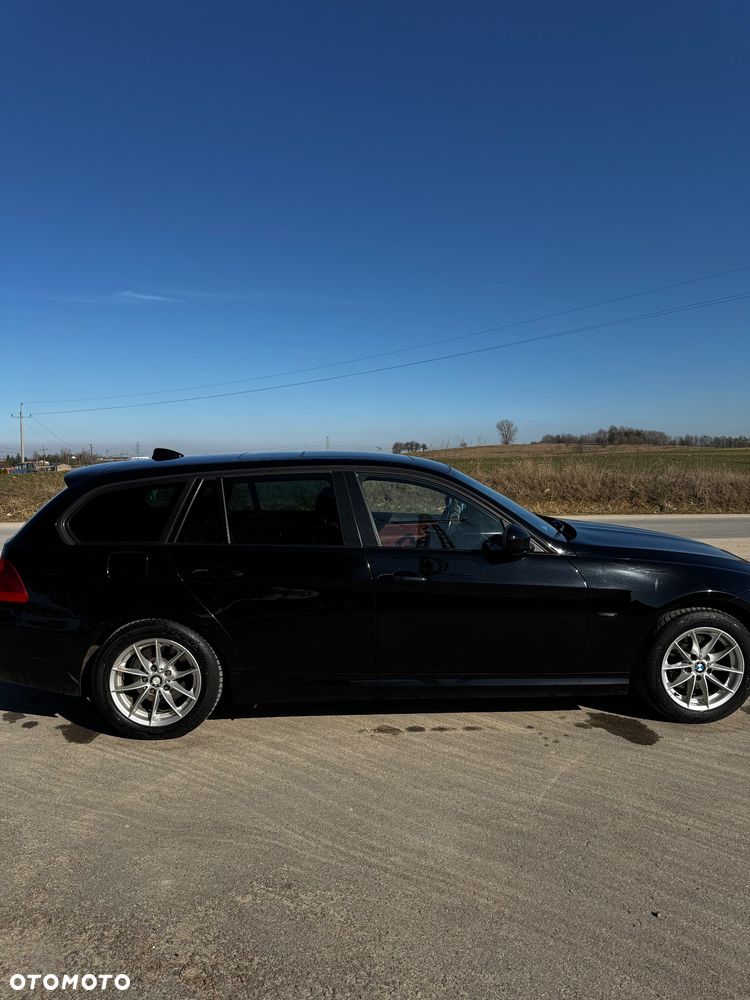 BMW Seria 3 318d - 4