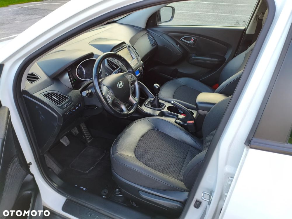 Hyundai ix35 1.7 CRDi 2WD blue Style - 21