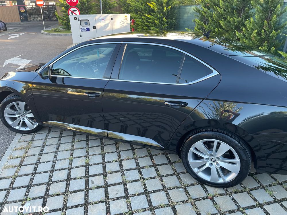 Skoda Superb 2.0 TDI DSG 4X4 Ambition - 18