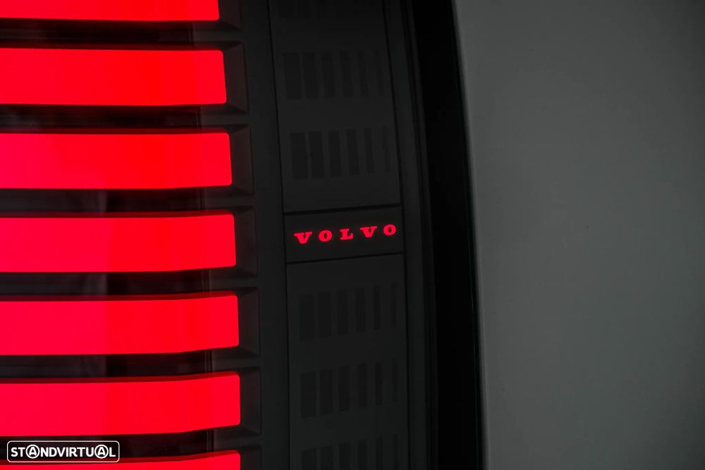 Volvo EX30 Single Motor Extended Range RWD Core - 11