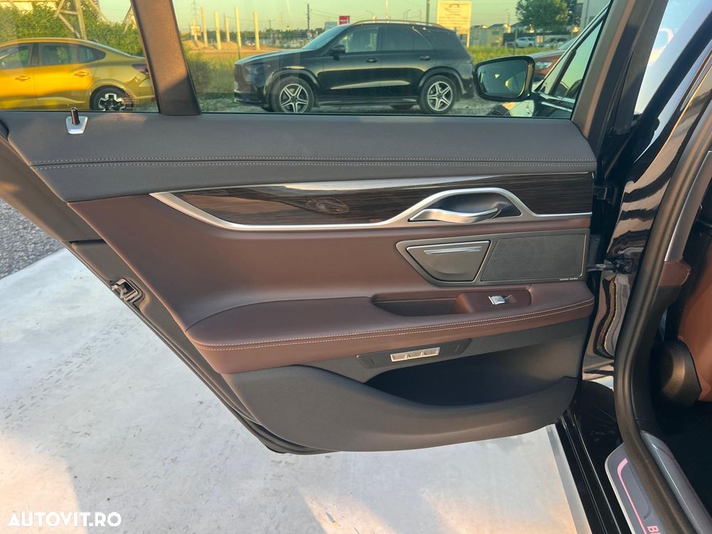 BMW Seria 7 730d xDrive - 10