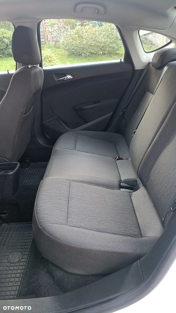 Opel Astra 1.6 EU6 - 11