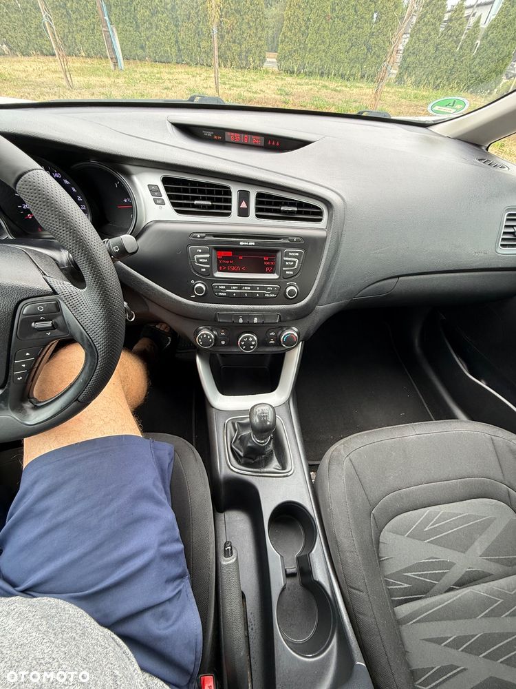 Kia Ceed 1.4 CVVT Dream Team Edition - 30