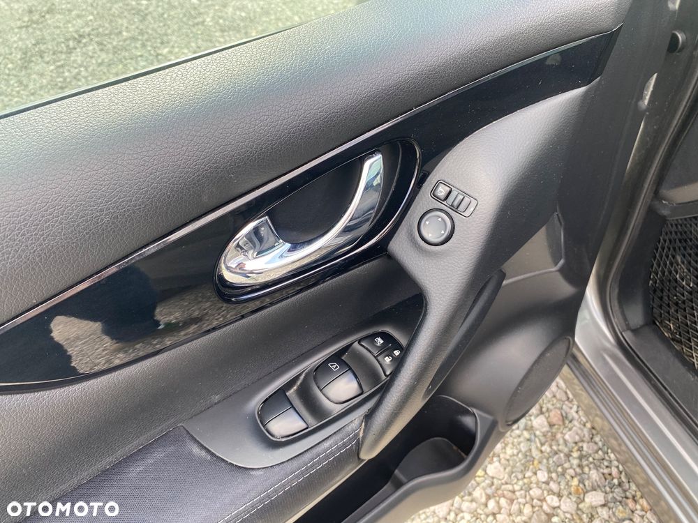 Nissan Qashqai 1.6 DIG-T N-Connecta - 20