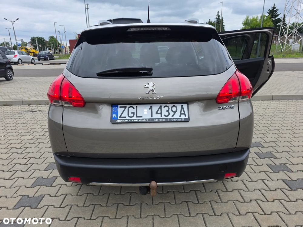 Peugeot 2008 1.2 Pure Tech Style EU6 - 7