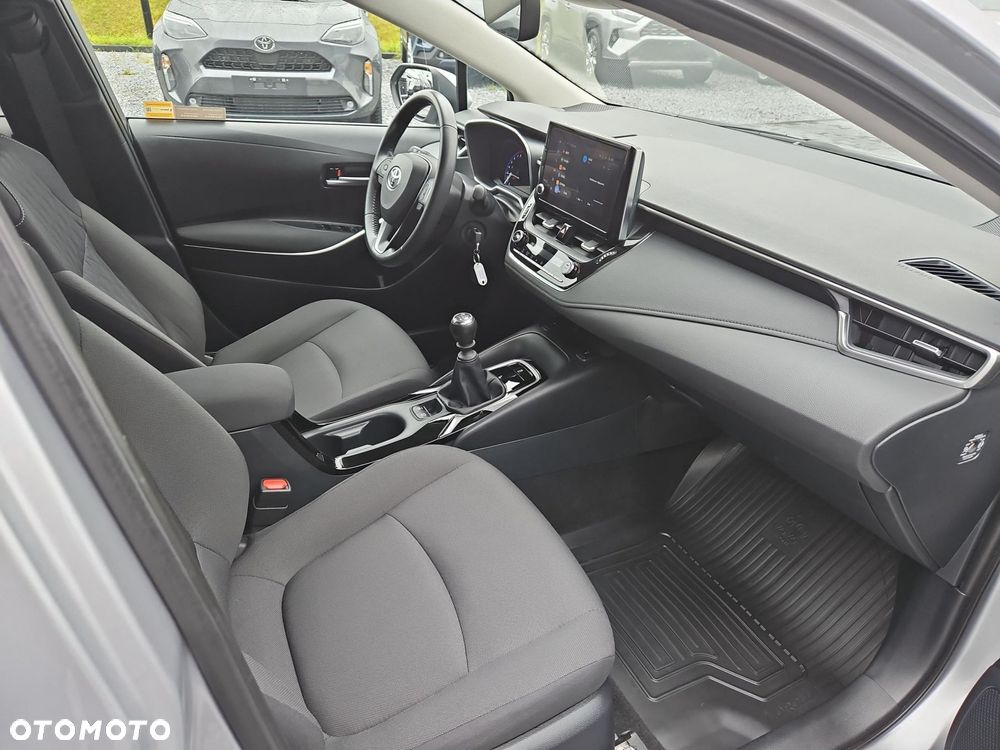 Toyota Corolla - 10
