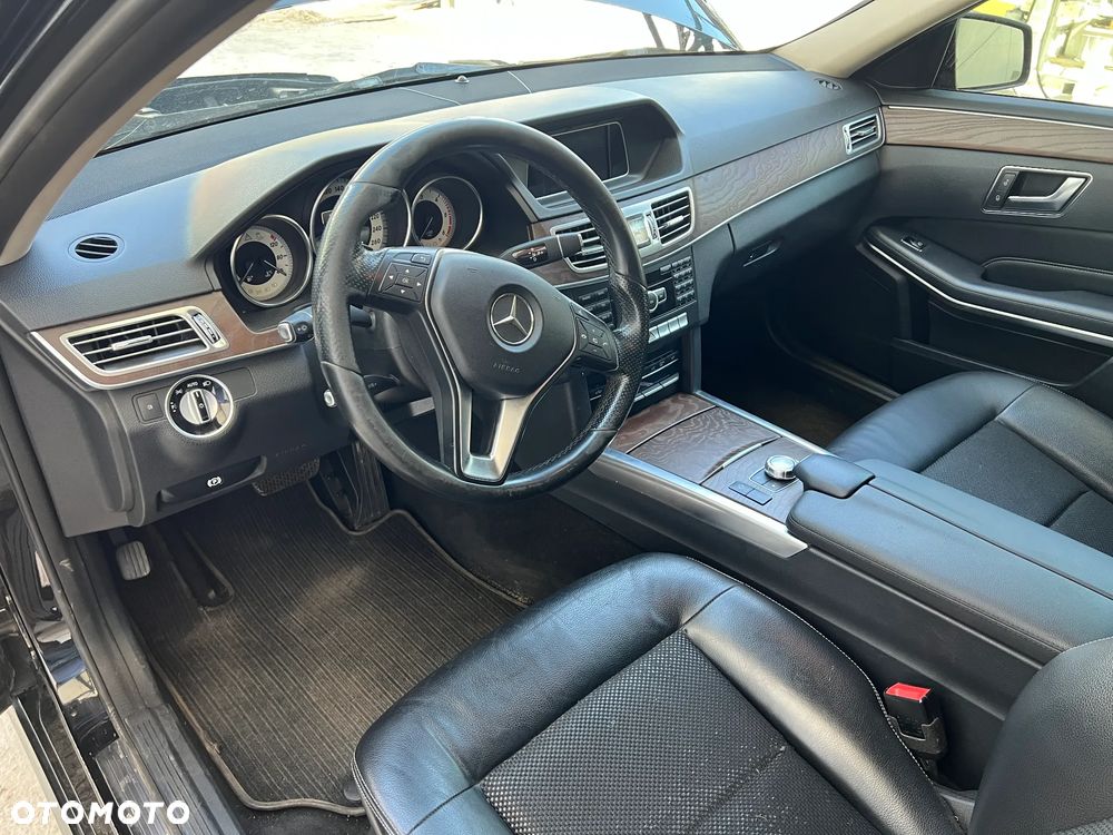 Mercedes-Benz Klasa E 220 BlueTEC 7G-TRONIC Elegance - 17