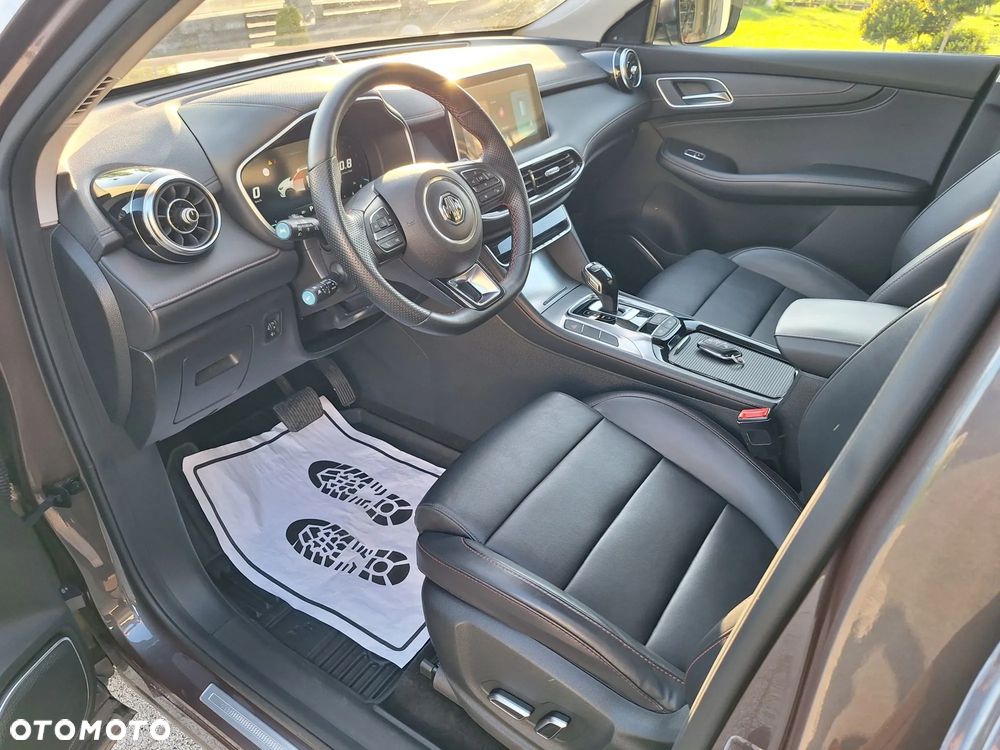 MG HS 1.5 T-GDI Excite DCT - 11