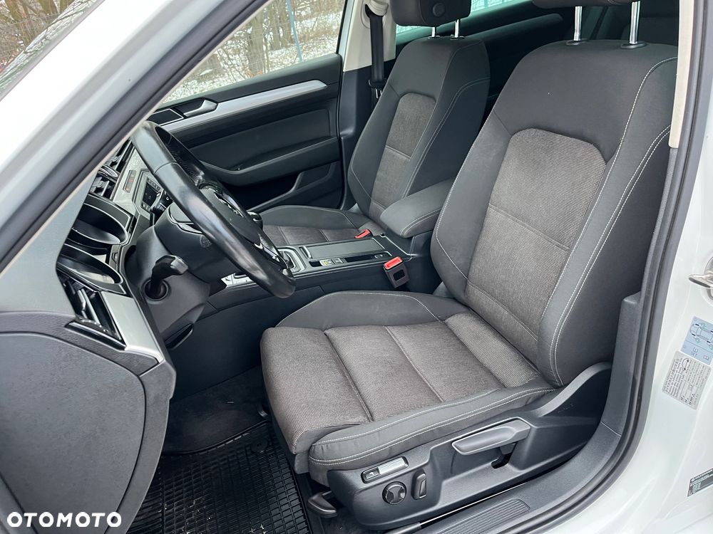 Volkswagen Passat 2.0 TDI (BlueMotion Technology) Comfortline - 8