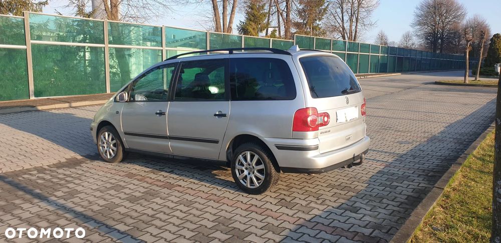 Volkswagen Sharan 1.9 TDI Comfortline - 4