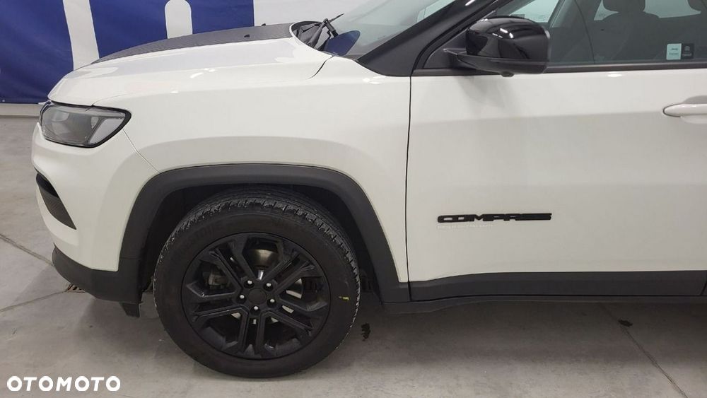 Jeep Compass - 10