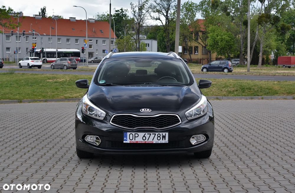 Kia Ceed 1.6 GDI Dream Team Edition - 11
