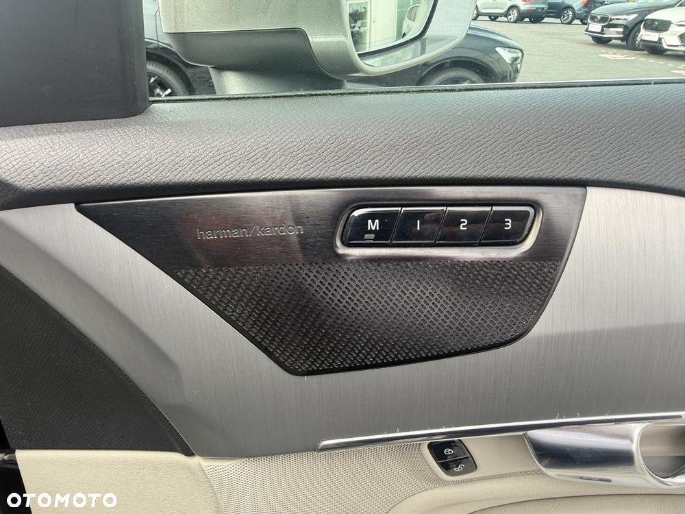 Volvo XC 90 - 33