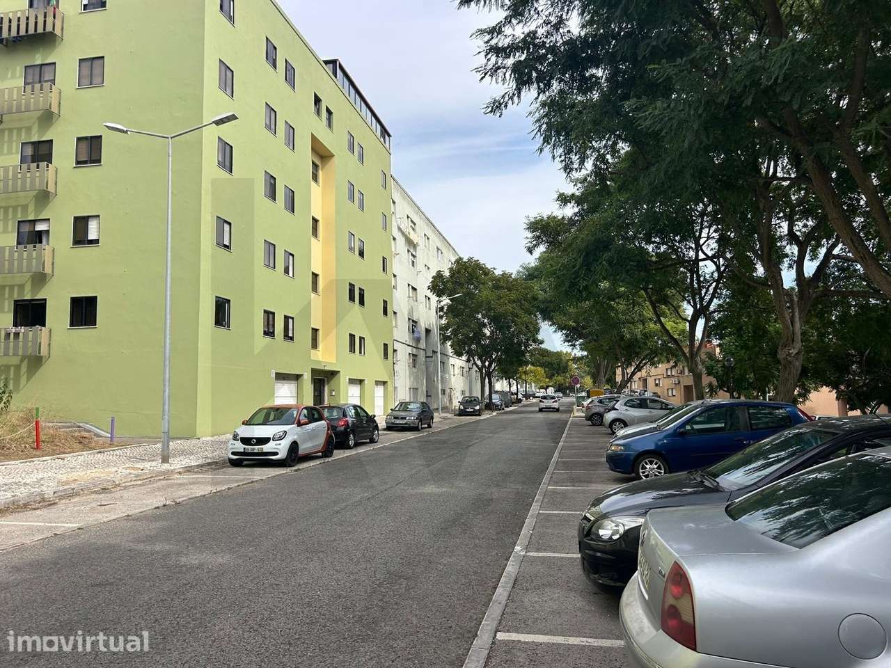 Vende-se Apartamento T2 com 80 m2, Elevador e Arrecadação | Rua da Mur - Grande imagem: 2/41