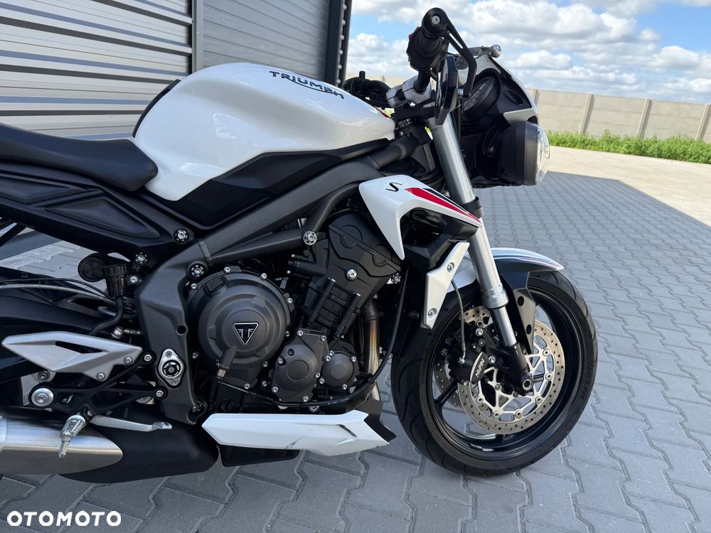 Triumph Street Triple - 19