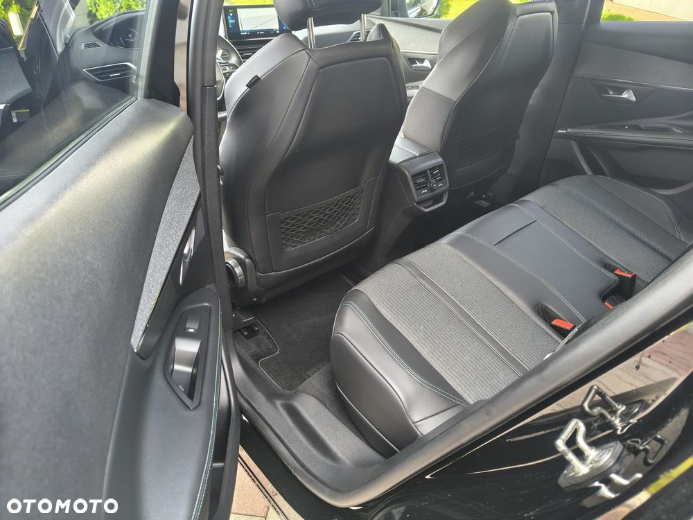 Peugeot 3008 225 e-EAT8 Allure - 27
