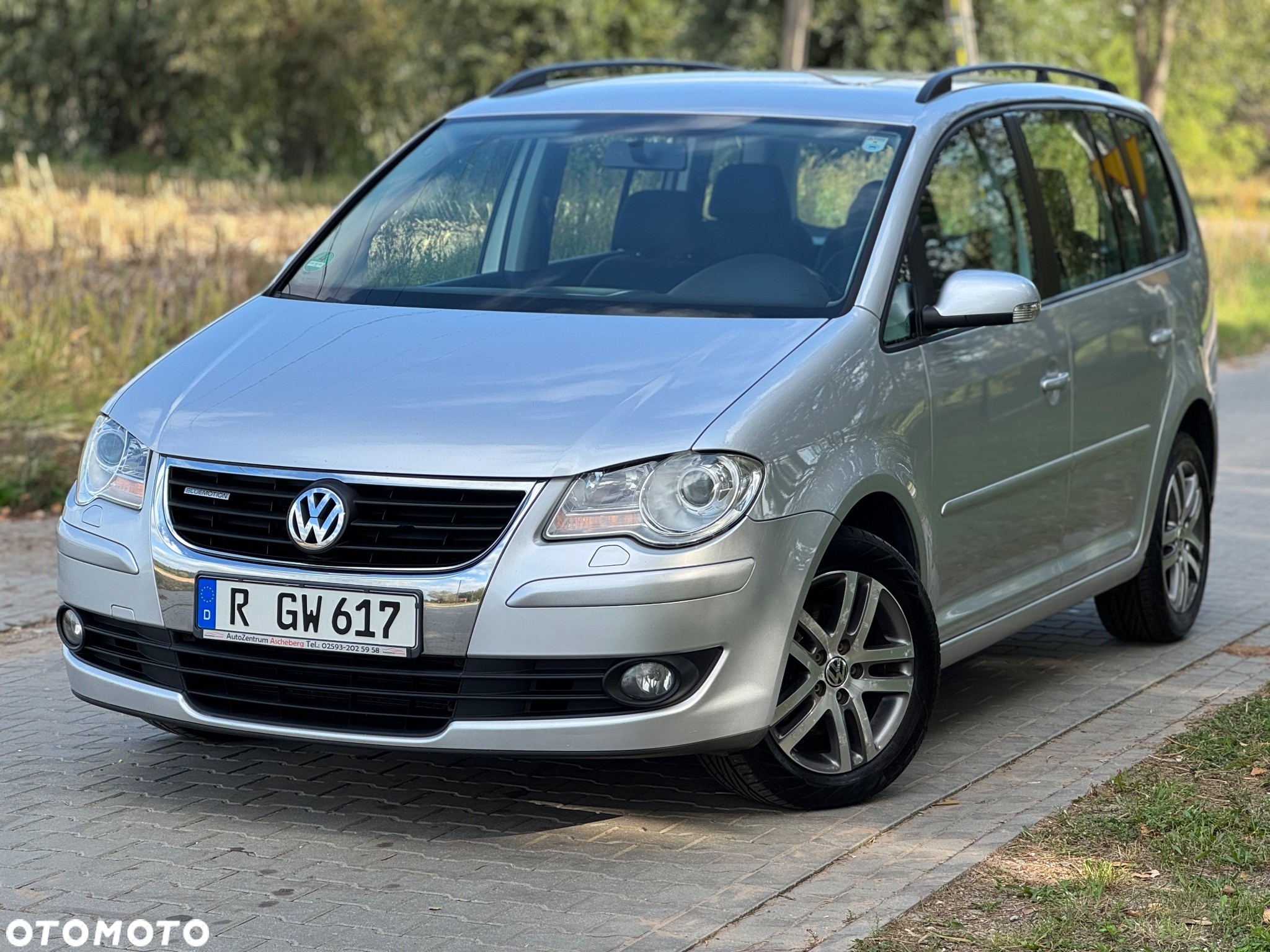 Volkswagen Touran 1.9 TDI DPF Blue Motion Highline - 3