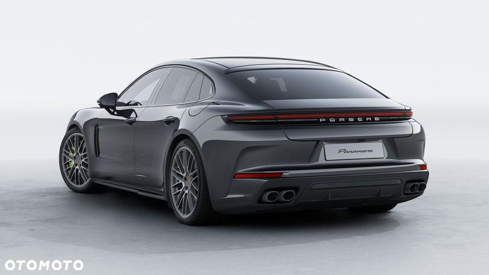 Porsche Panamera - 3