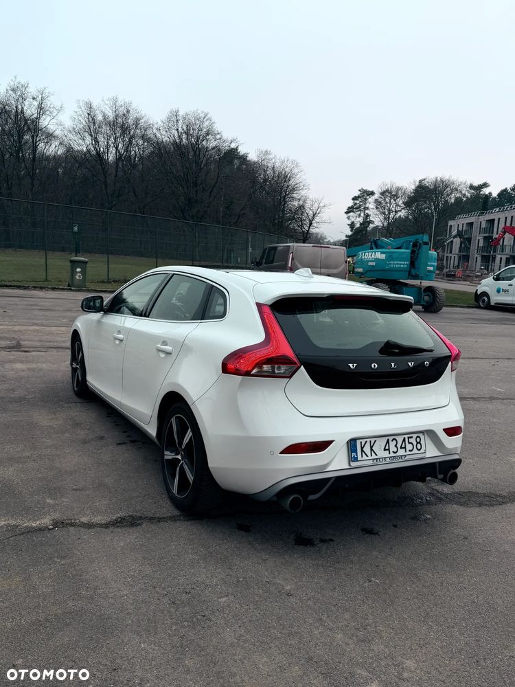 Volvo V40 D3 Drive-E R-Design Momentum - 2