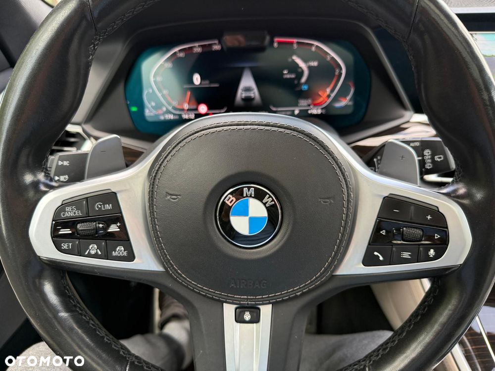 BMW X5 xDrive40d mHEV - 24