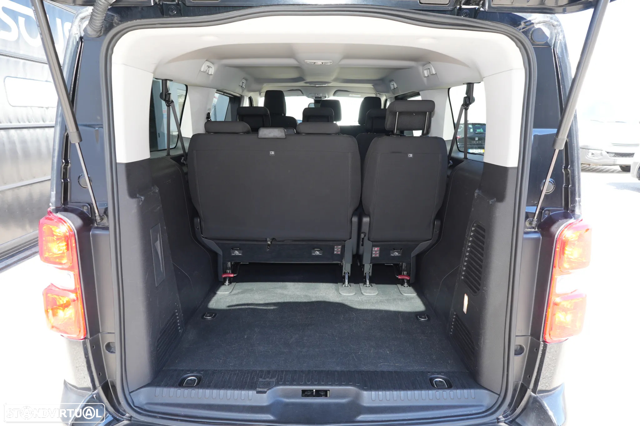 Toyota Proace 9Lugares Verso 1.5D4D 120cv - 7