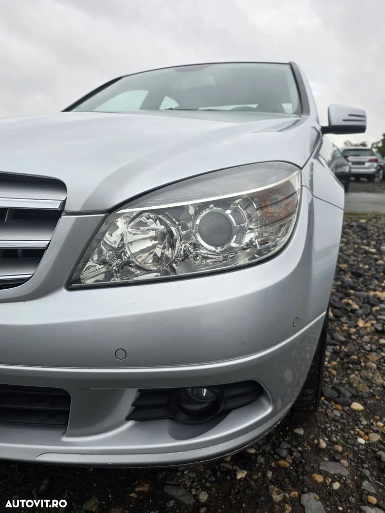 Mercedes-Benz C - 25