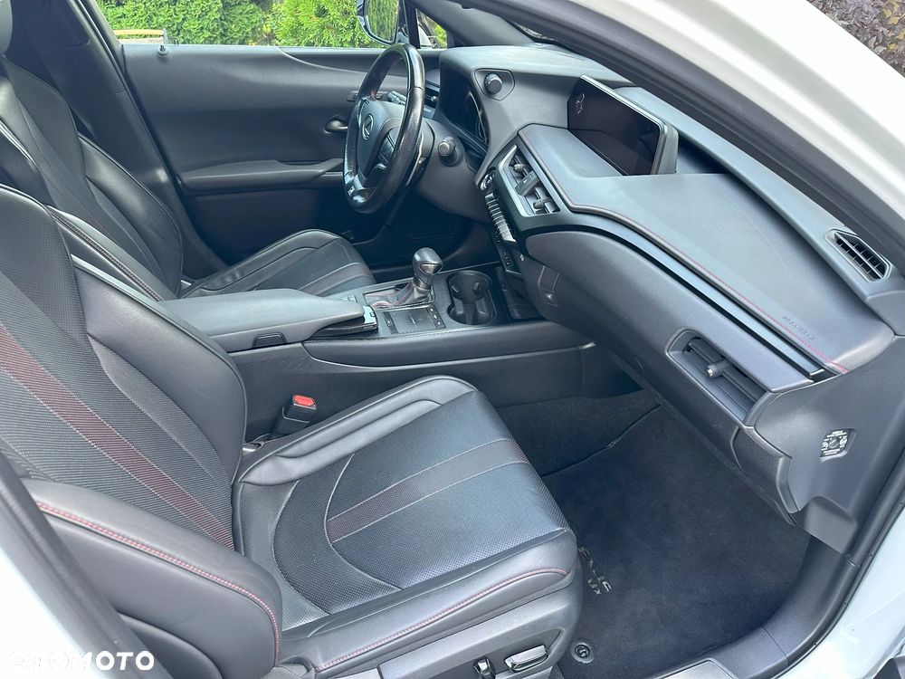 Lexus UX 250h F Sport AWD - 7